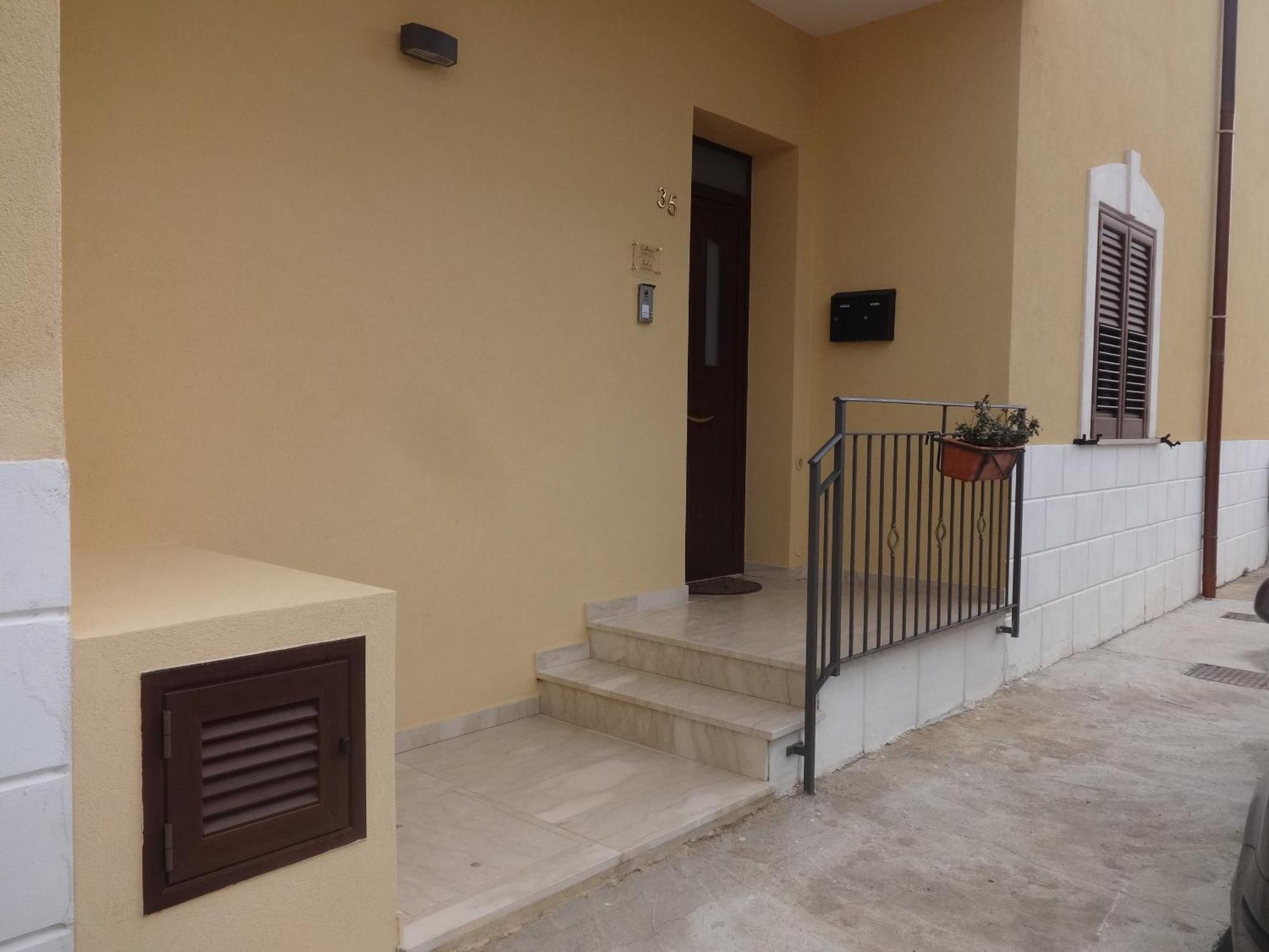 Calliope Trapani Luaran gambar